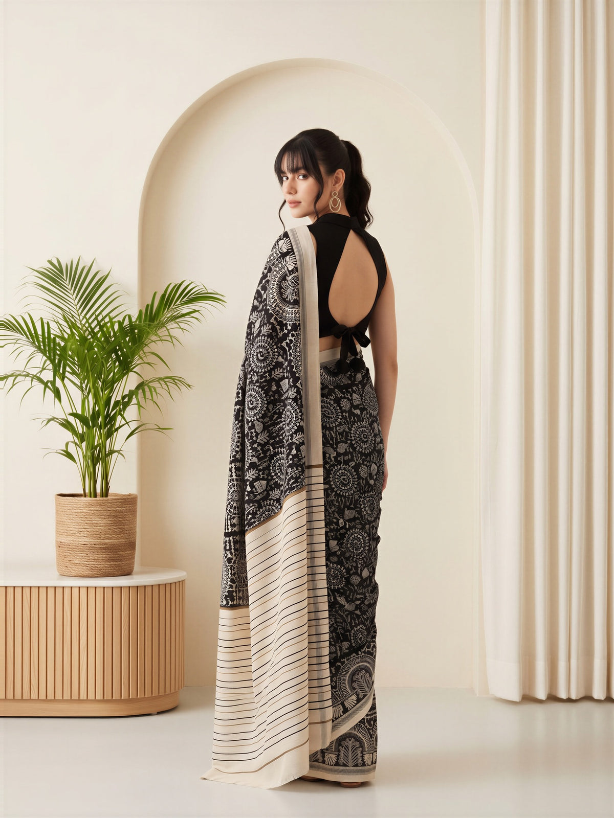 Black Bhagalpuri Silk saree – detail view 1