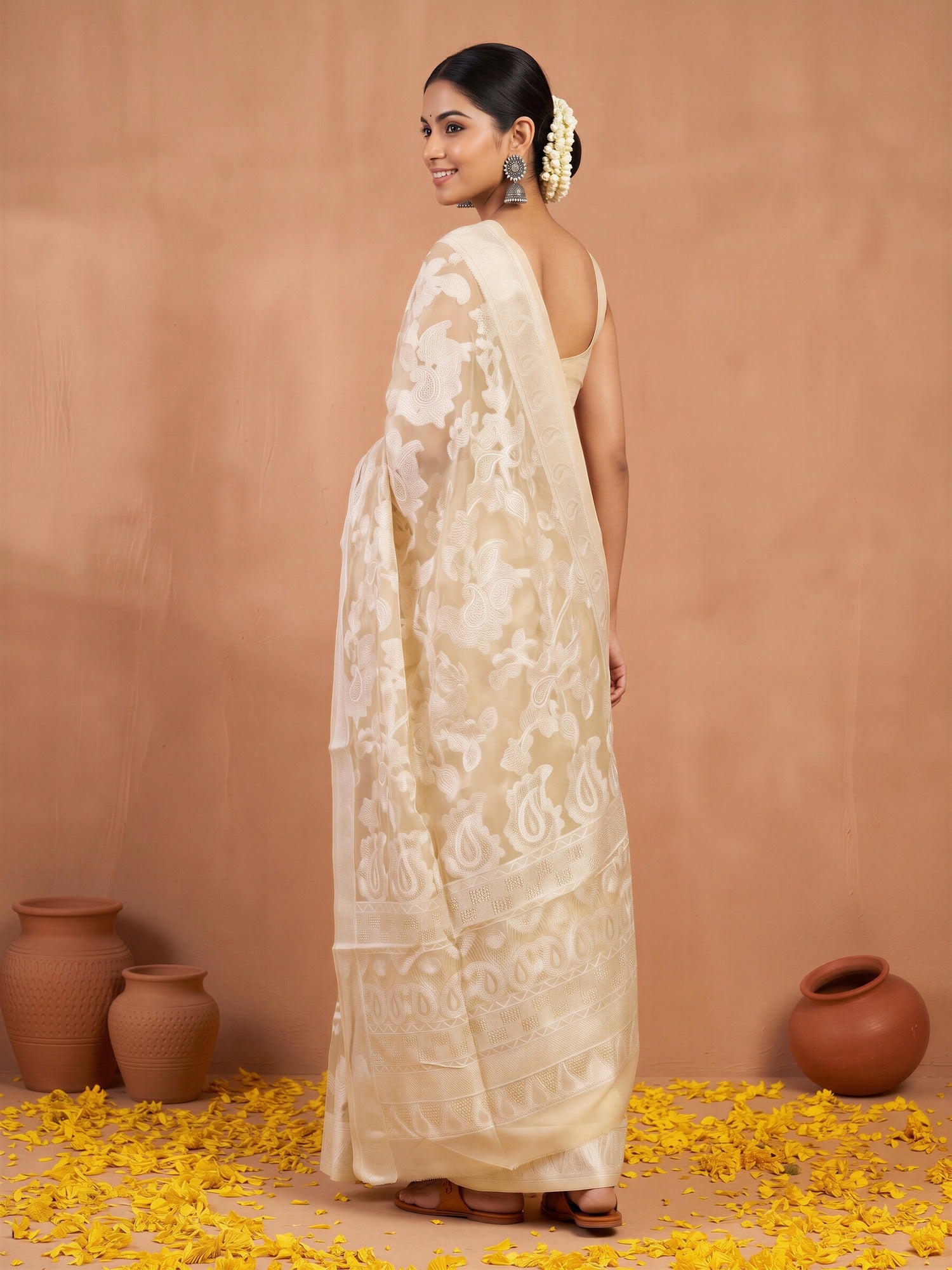 Cream Organza saree – detail view 1