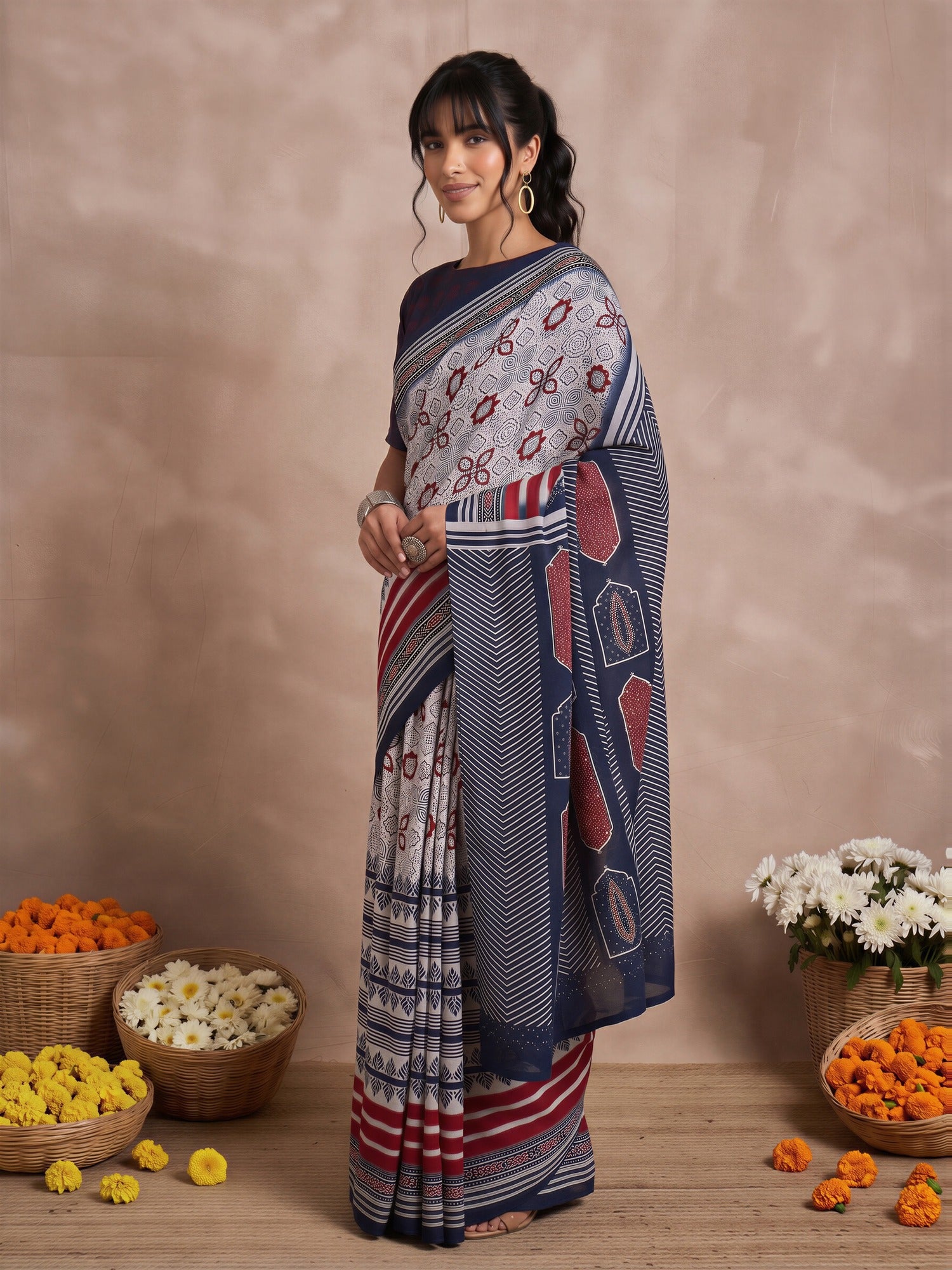Off White Viscose Silk saree – detail view 2