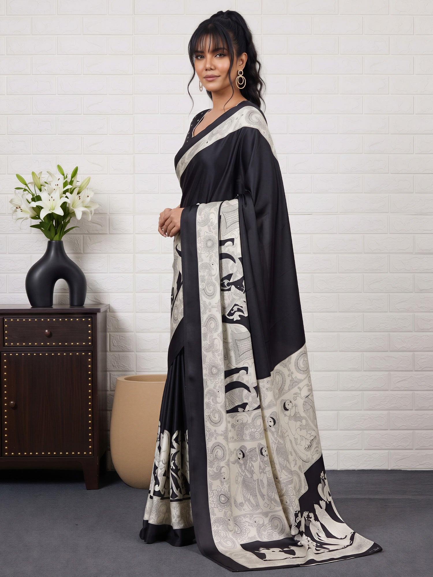 Black Satin saree – detail view 2