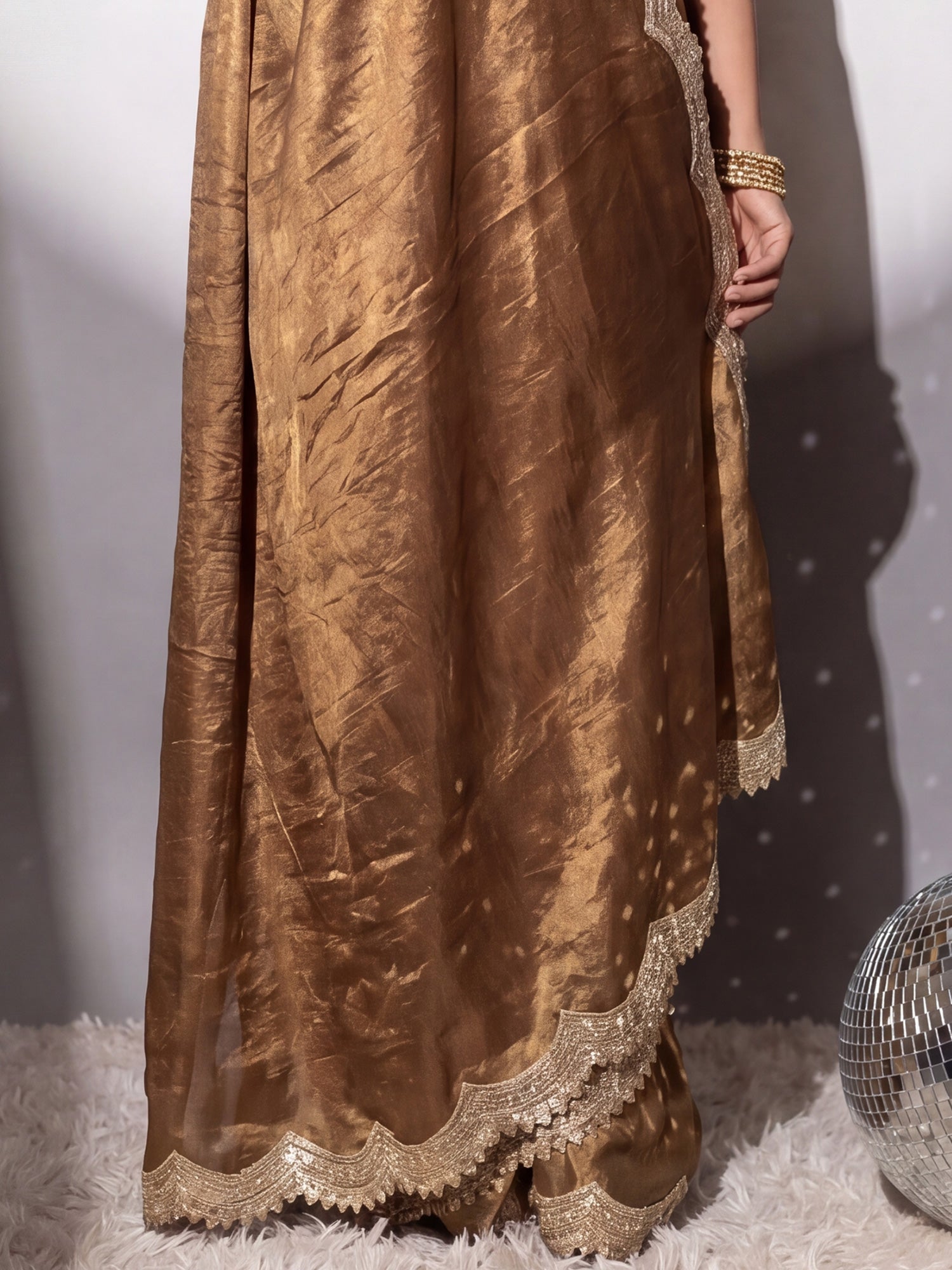 Metallic Chiffon saree – detail view 5