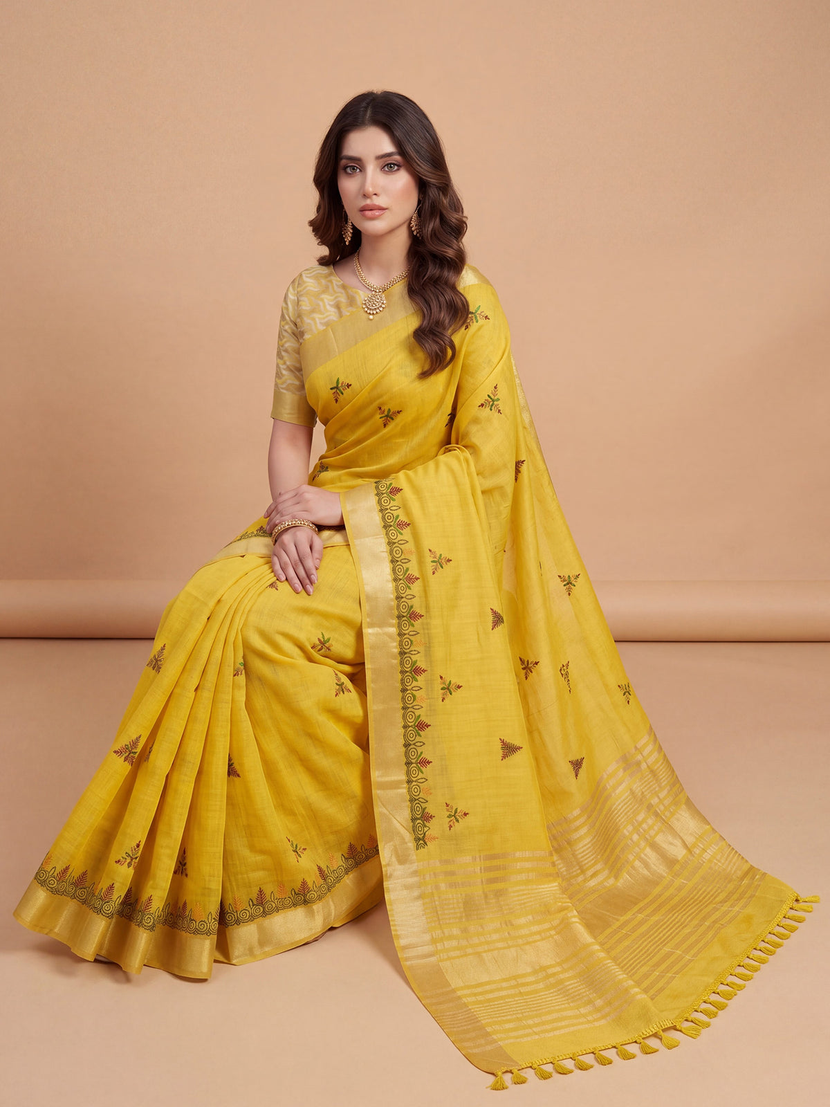 Yellow Cotton Linen saree – detail view 3