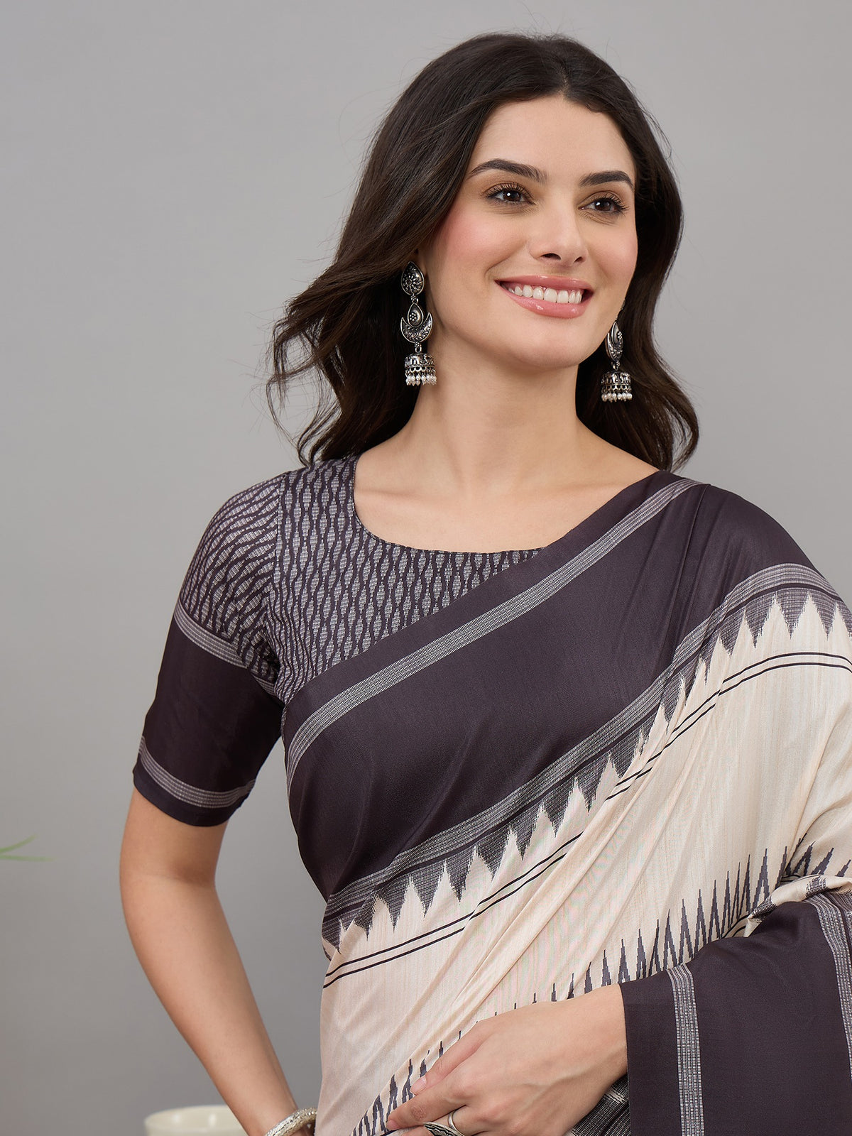 Off White soft silk saree view 3