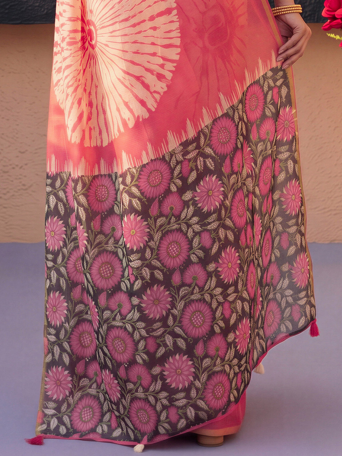 Pink Cotton Blend saree – detail view 5