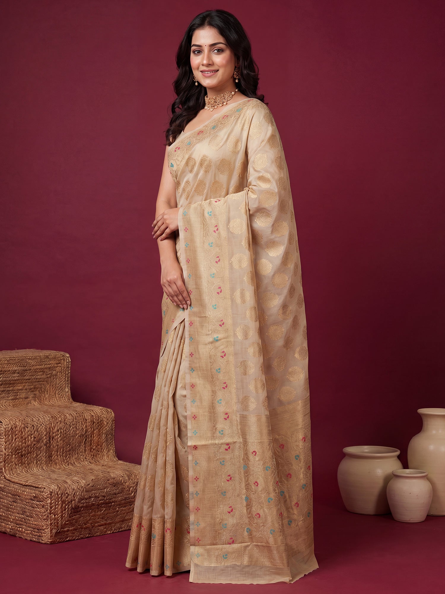 Cream Silk Blend saree – detail view 2