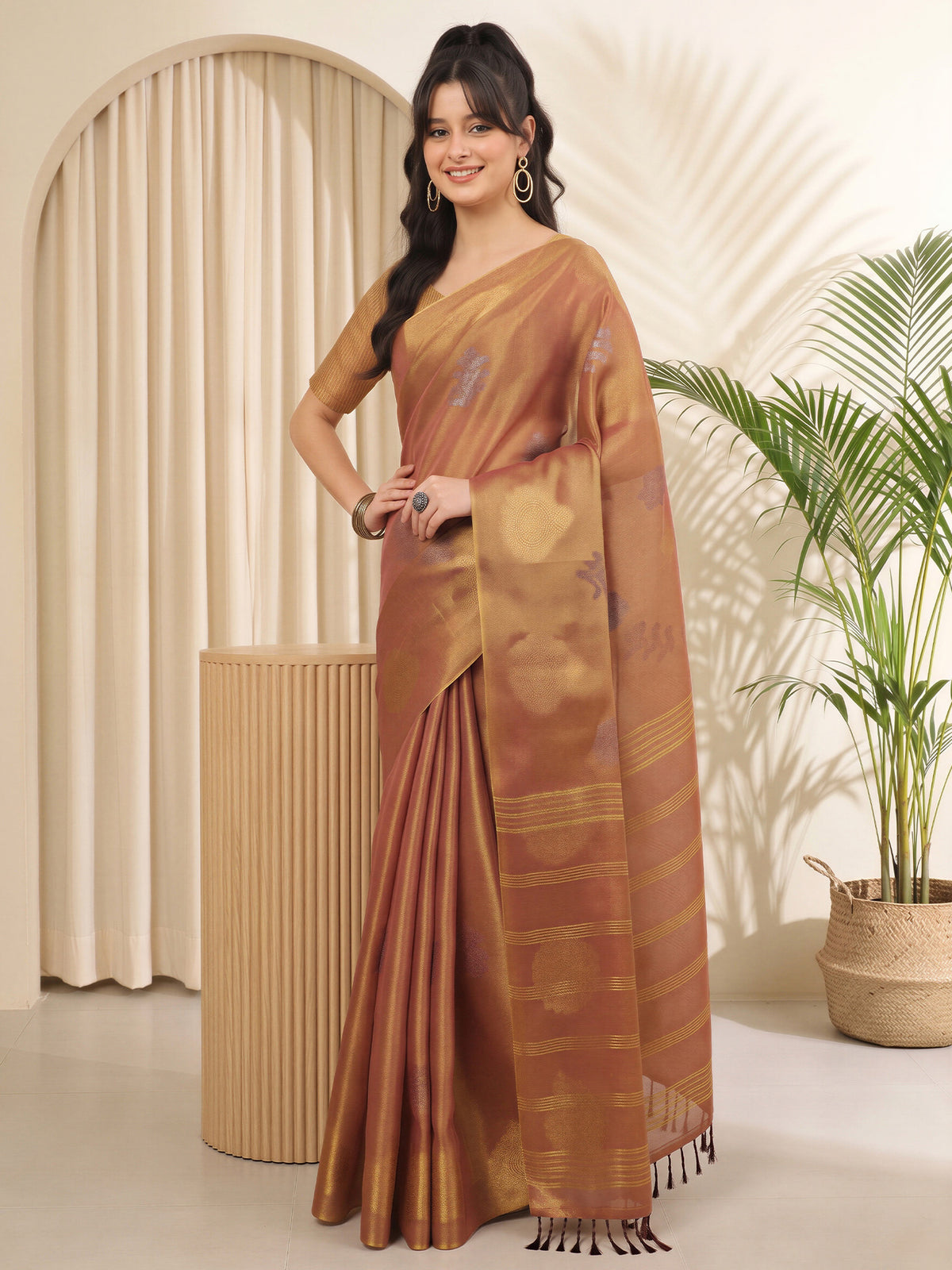 Metallic Linen saree – detail view 2