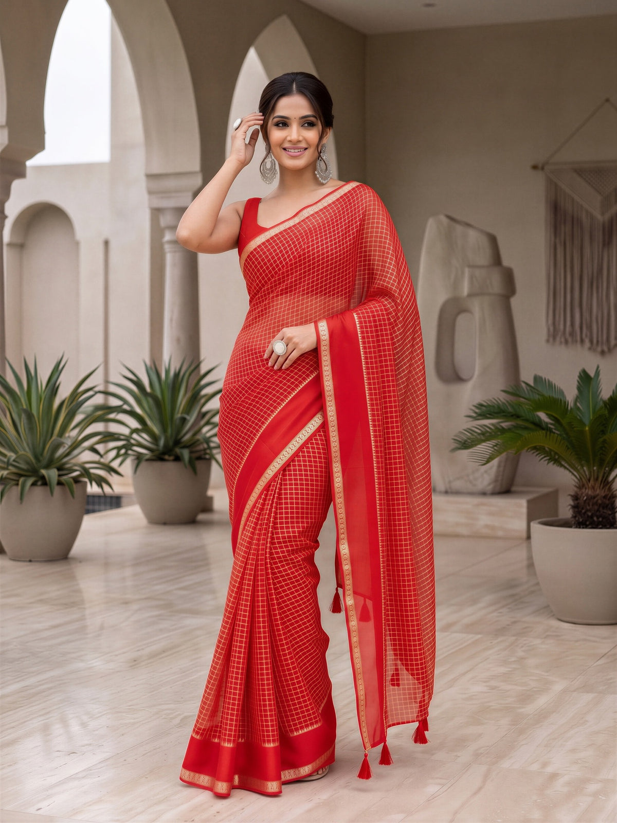 Coral Viscose saree – detail view 2