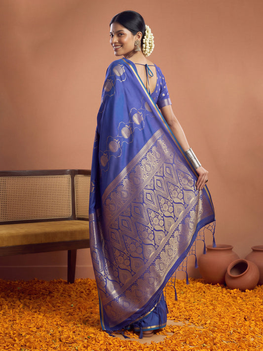 Blue Satin saree – detail view 1