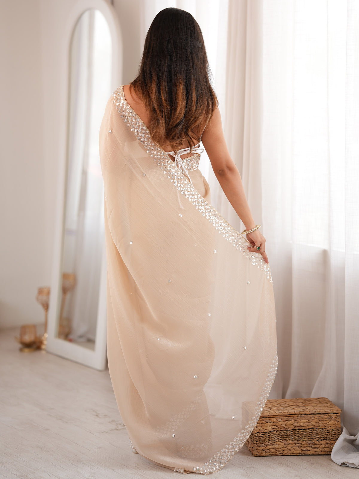 Beige Georgette saree – detail view 1