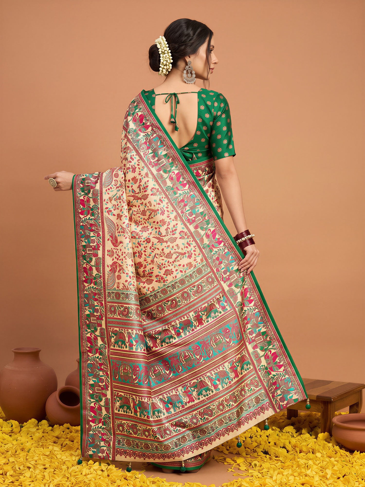 Beige Silk Blend saree – detail view 1