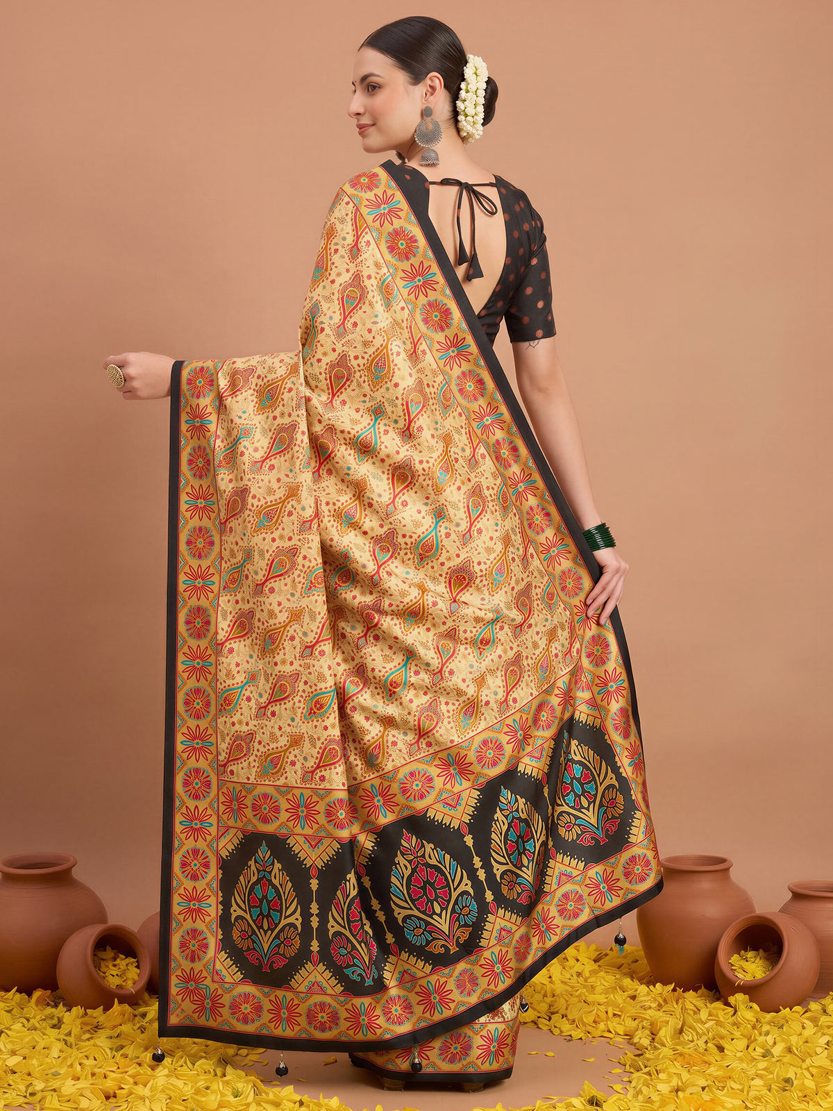 Black Silk Blend saree – detail view 1