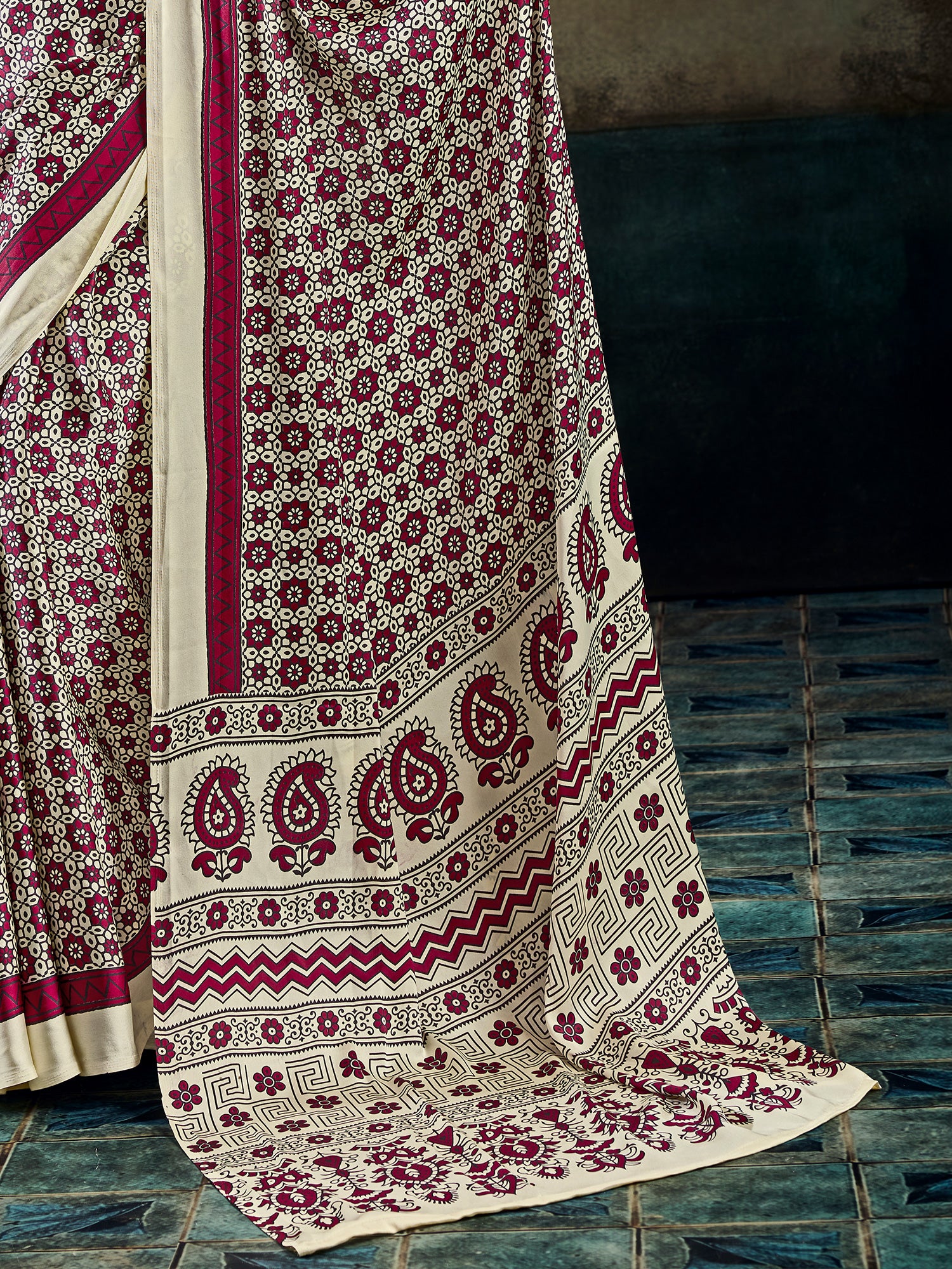 Cream Satin saree – detail view 5