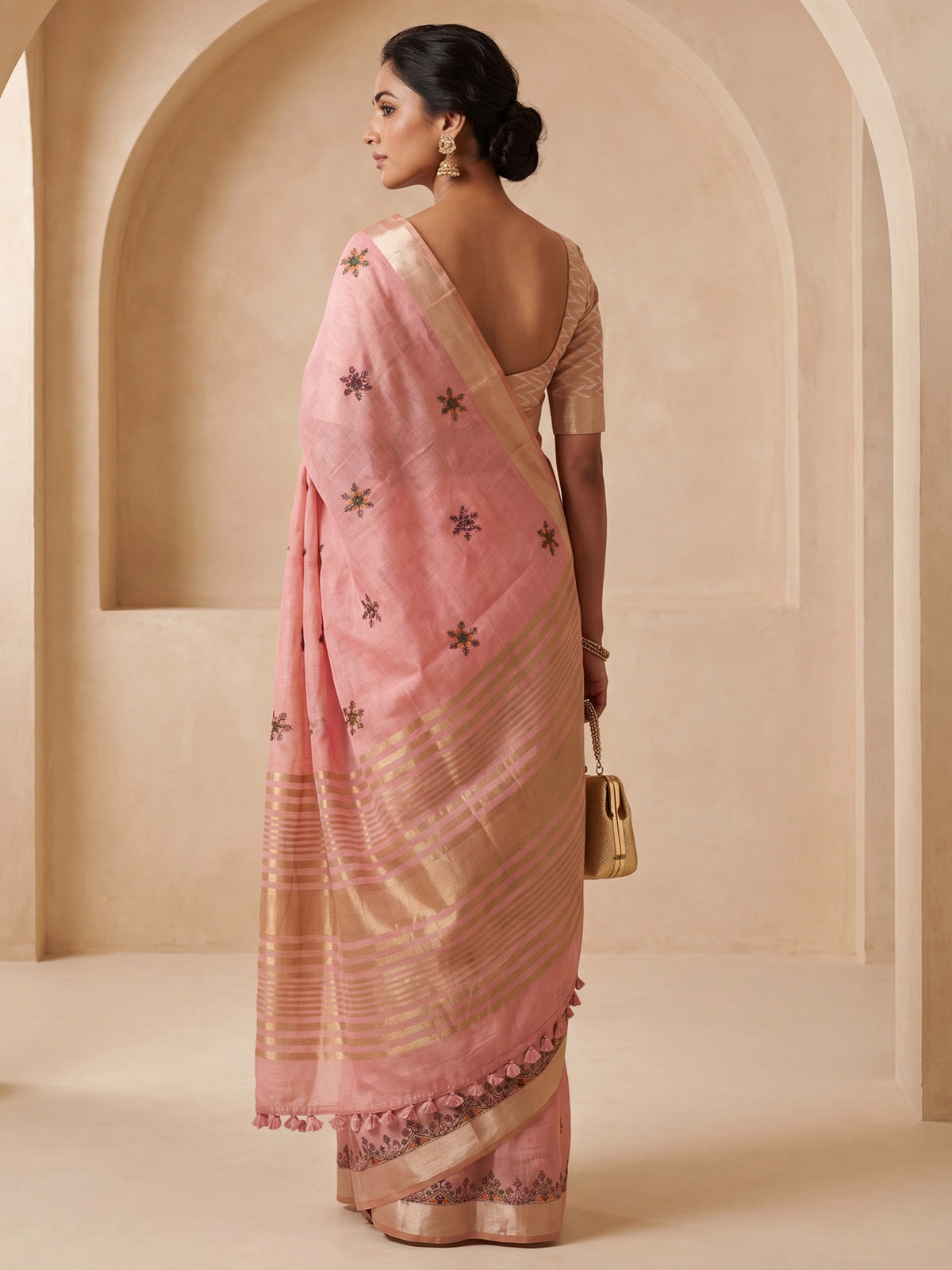 Pink Cotton Linen saree – detail view 1