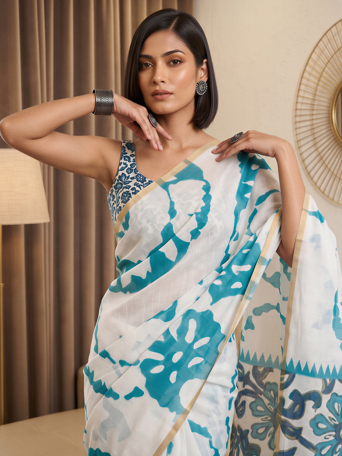 White Cotton Blend saree – detail view 4