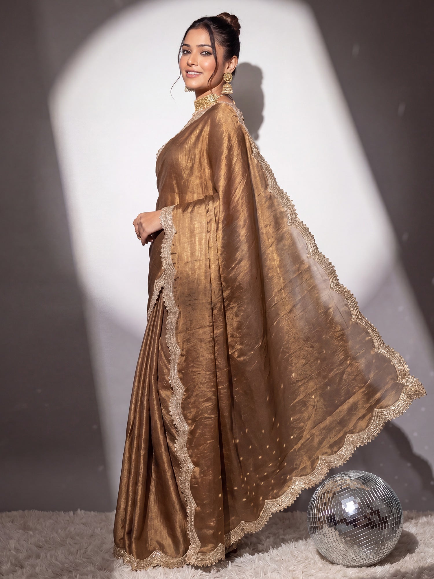 Metallic Chiffon saree – detail view 2