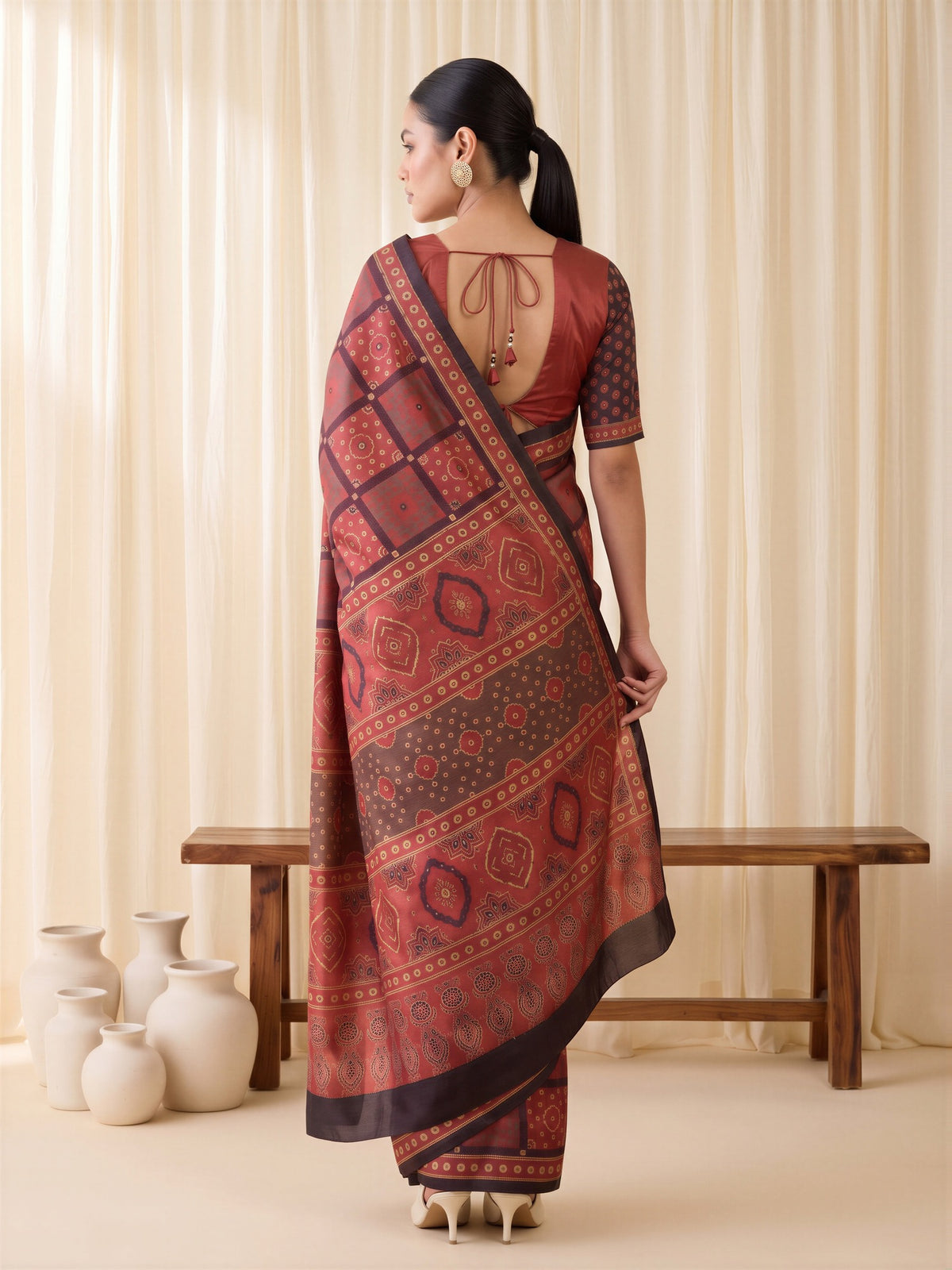 Maroon Silk Blend saree – detail view 1