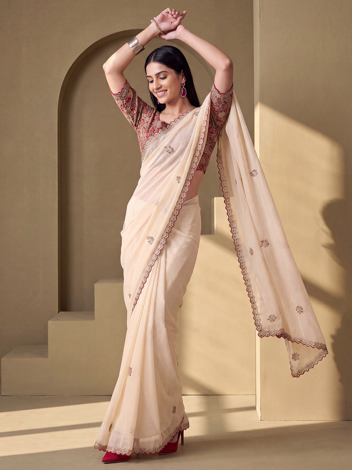 Cream Tissue saree – detail view 3