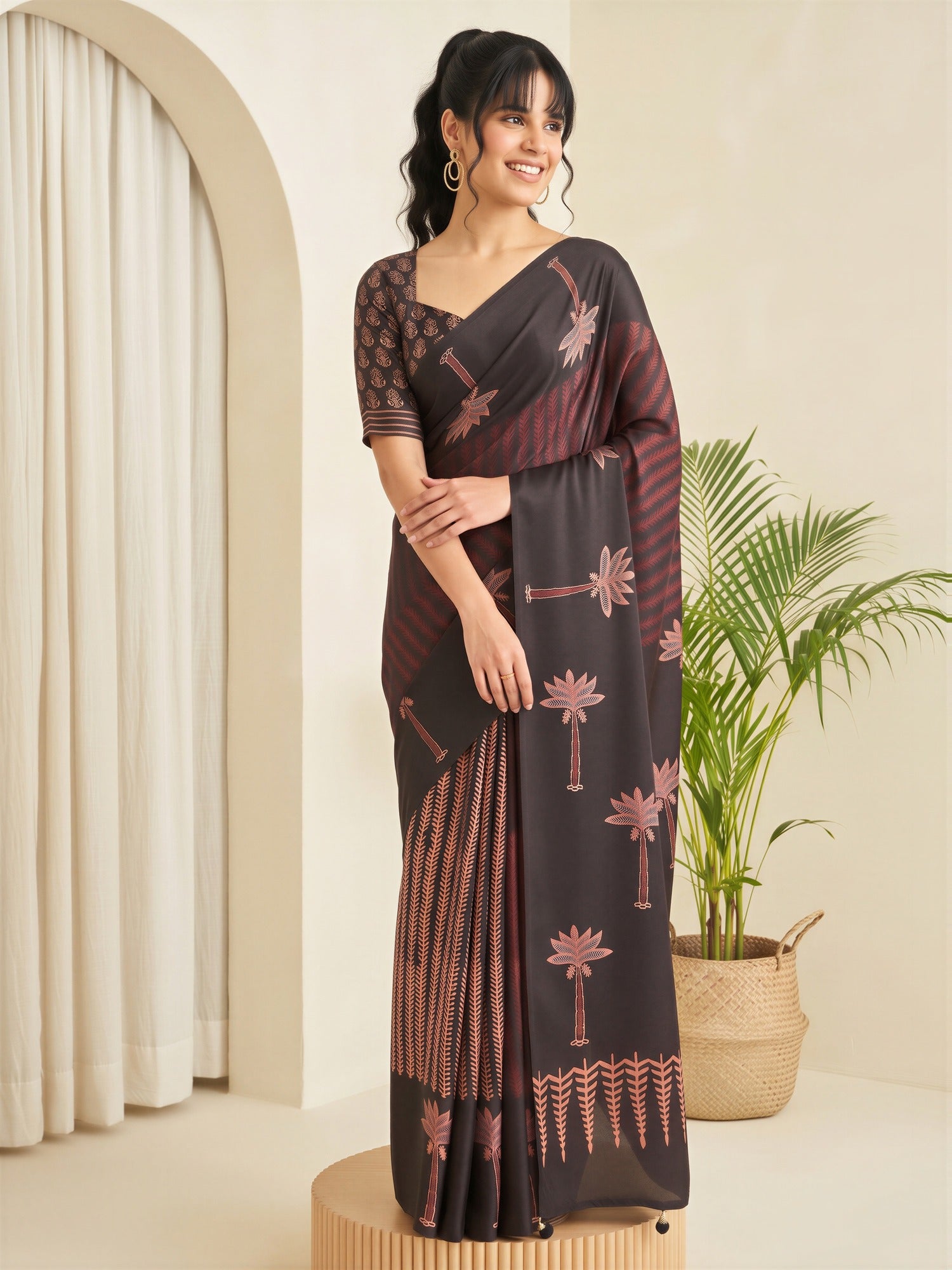Black Silk Blend saree – detail view 3