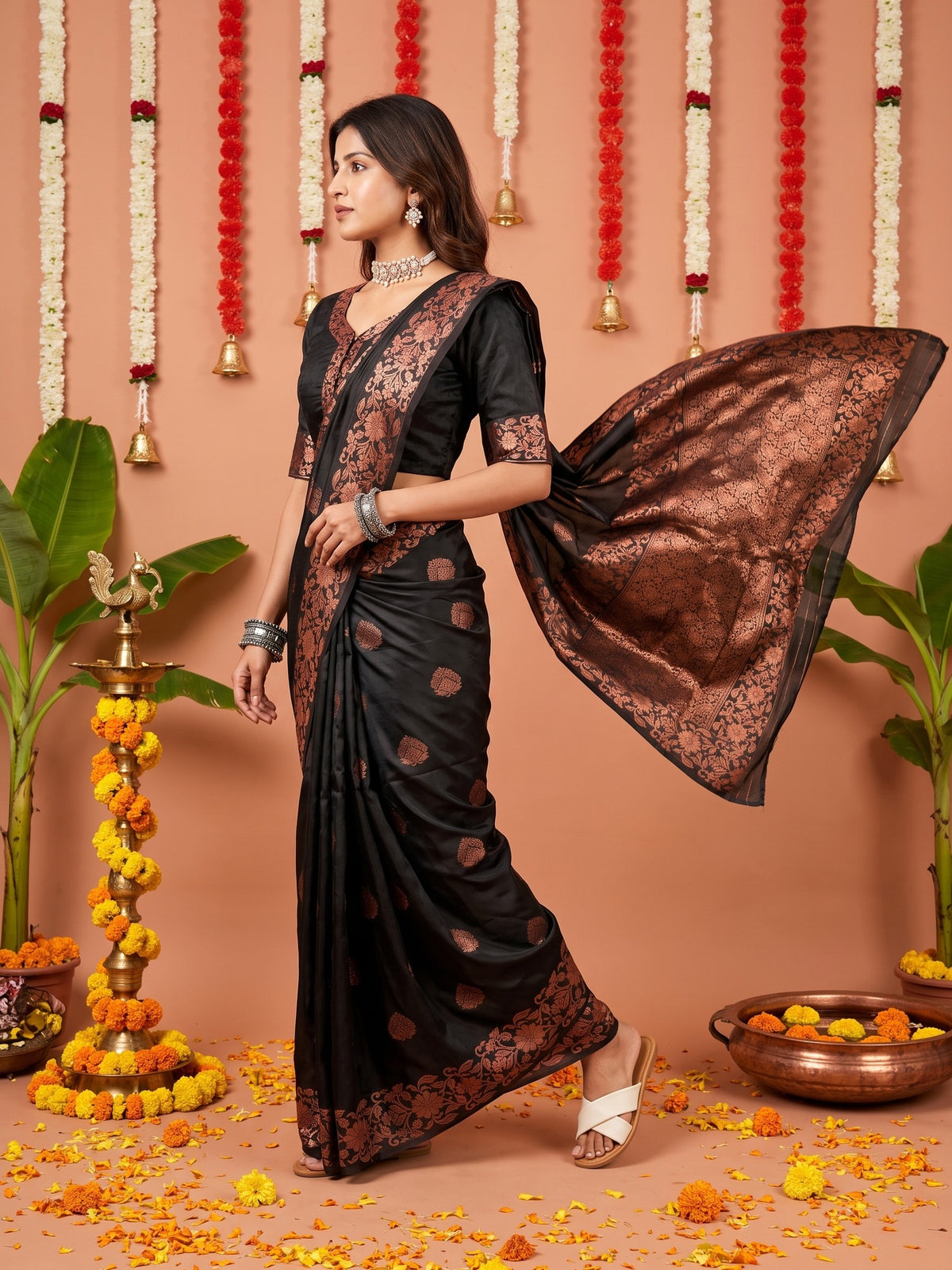 Black Silk Blend saree – detail view 3
