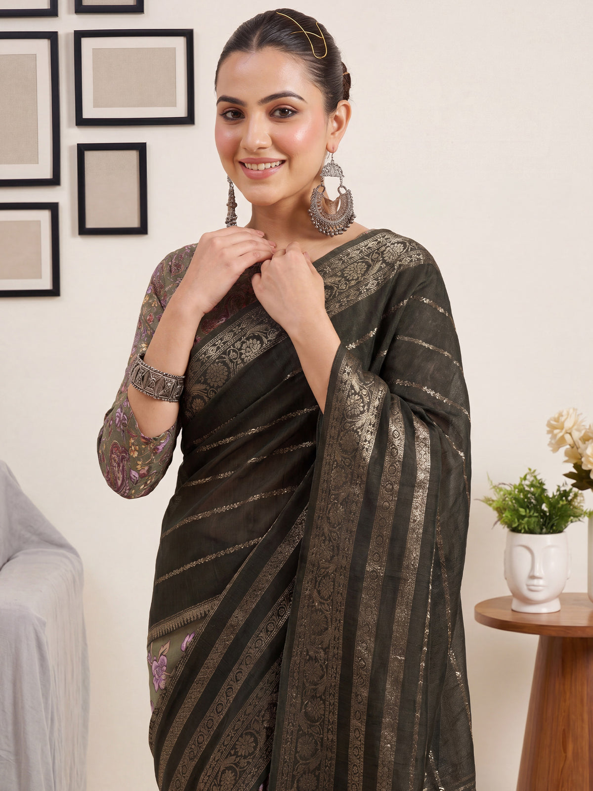 Green Viscose Silk saree – detail view 4