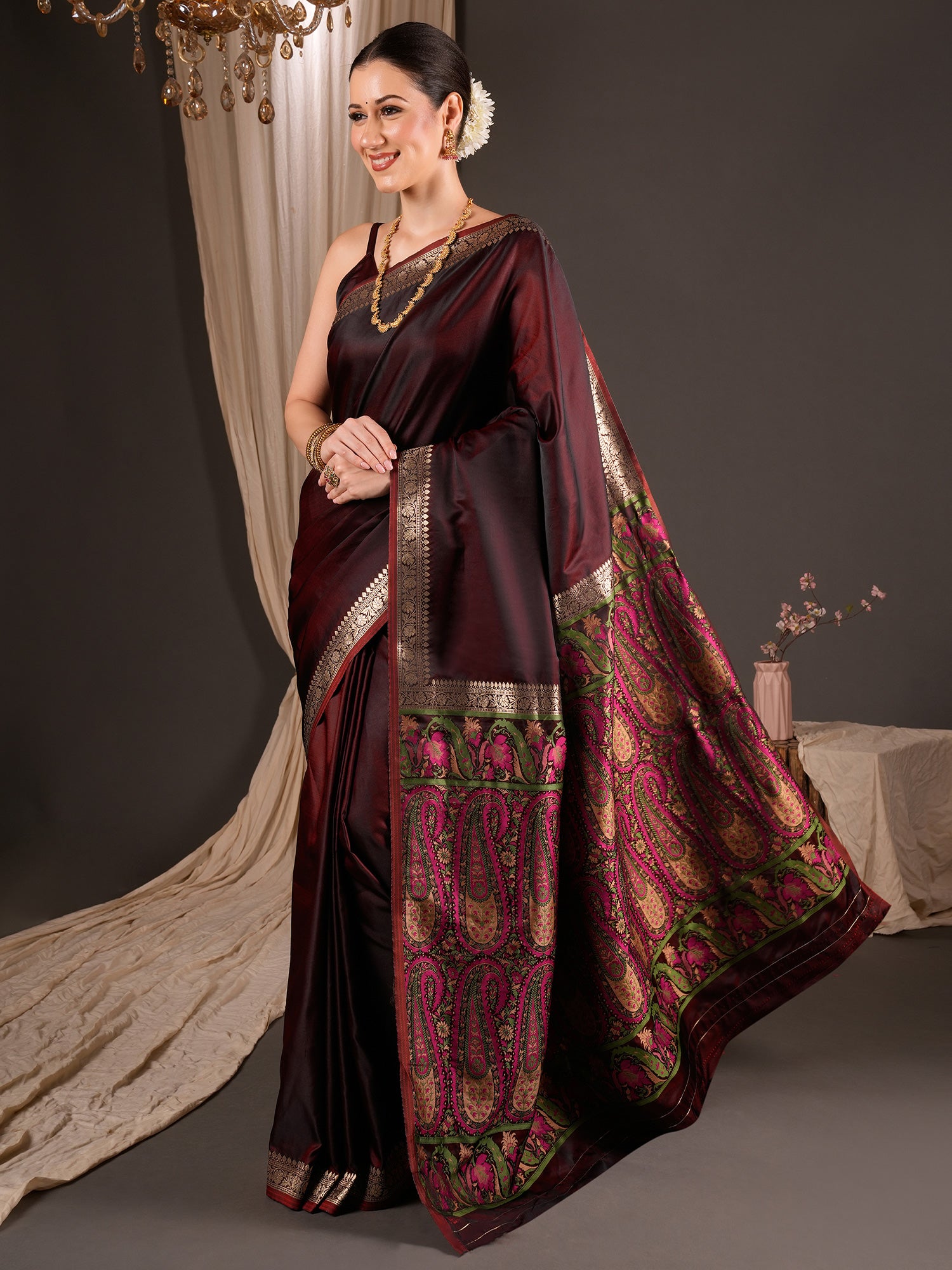 Burgundy Satin Silk saree – detail view 2