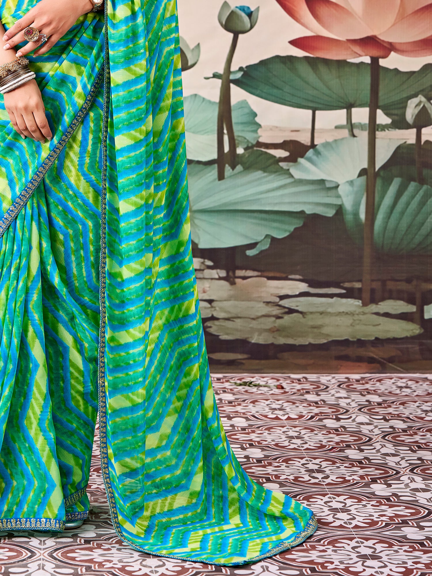 Multicolored Georgette saree – detail view 4