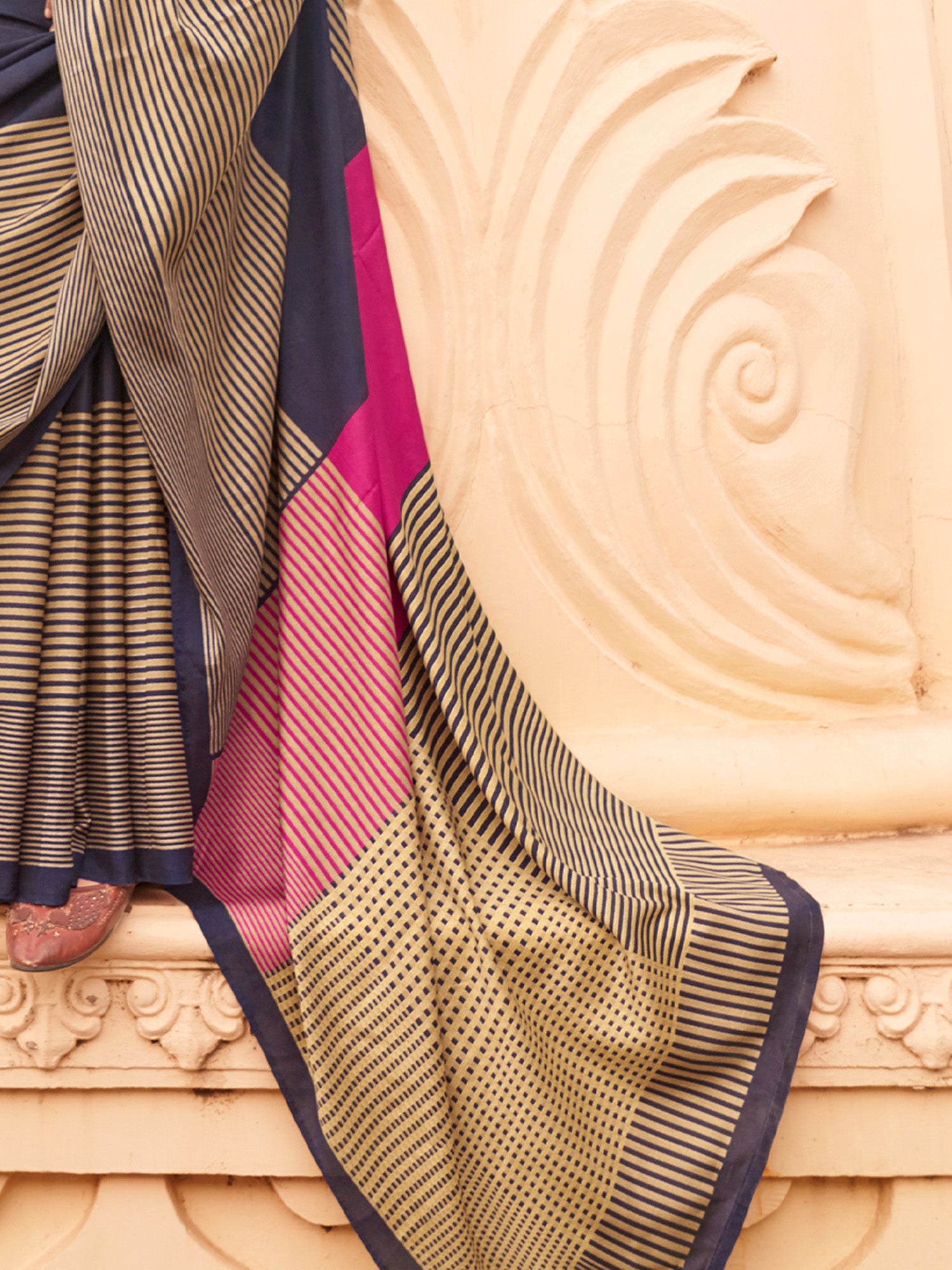 Navy Blue Silk Blend saree – detail view 4