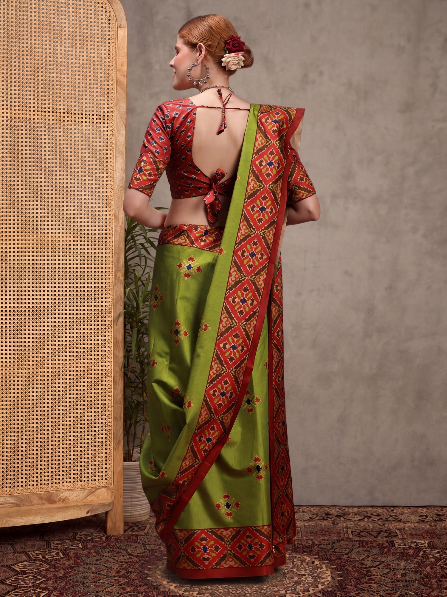 Green Silk Blend saree – detail view 3