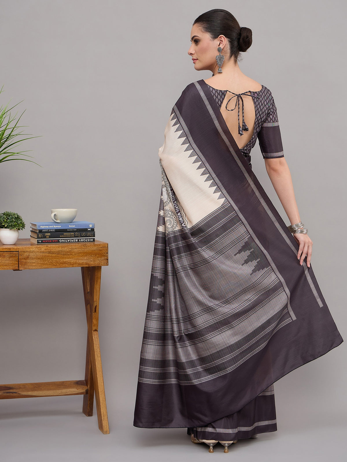 Off White soft silk saree view 2