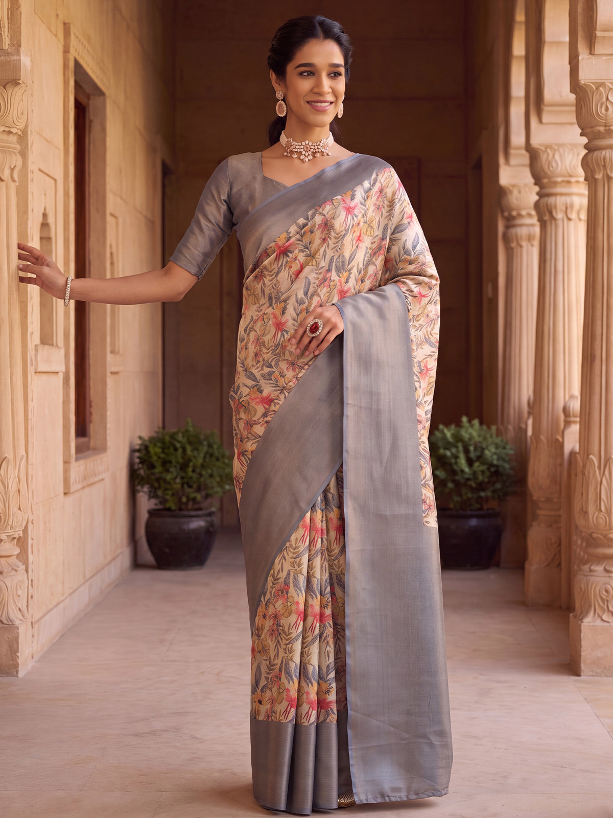 Grey Silk Blend saree – detail view 3