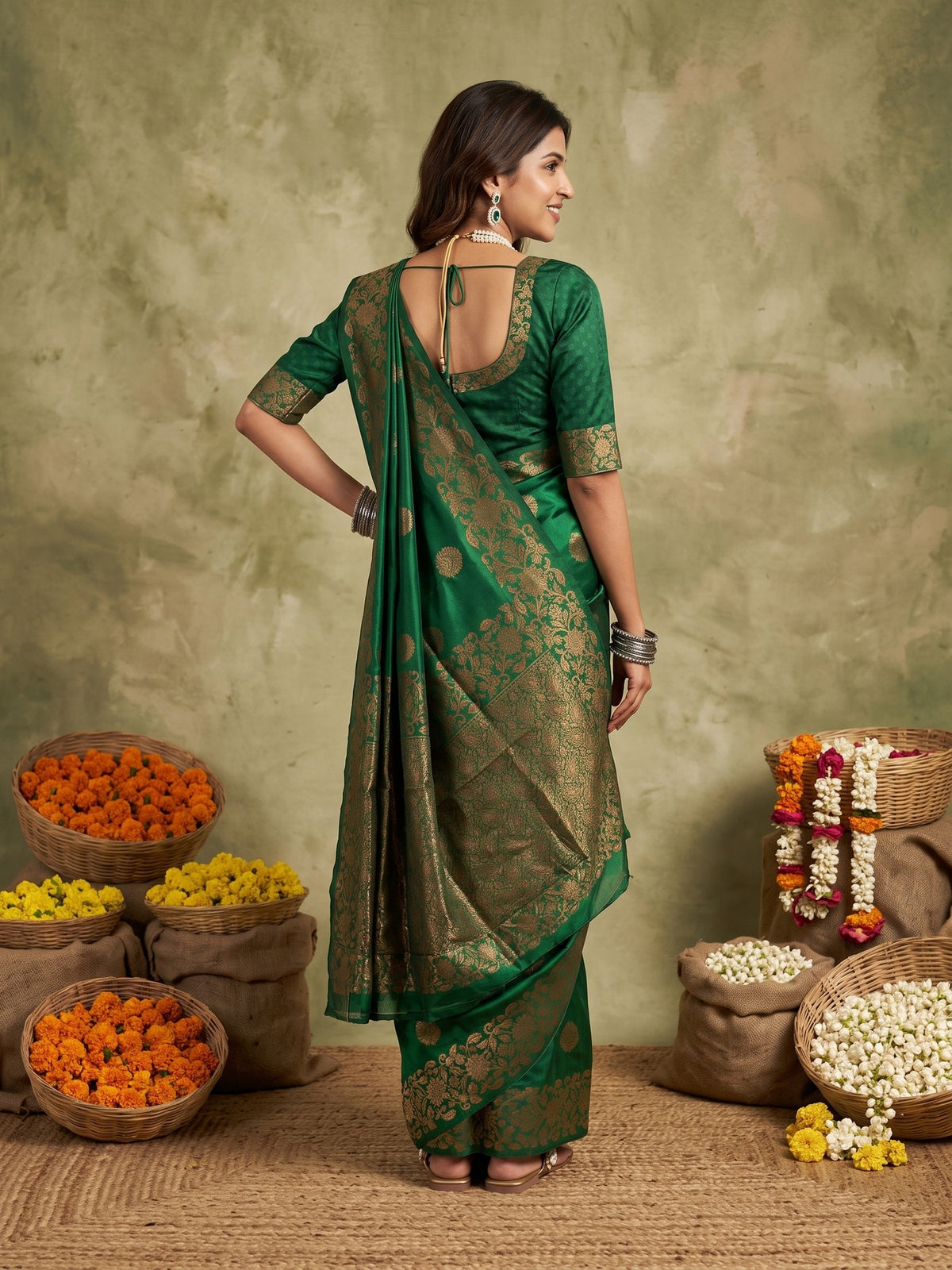 Green Silk Blend saree – detail view 2