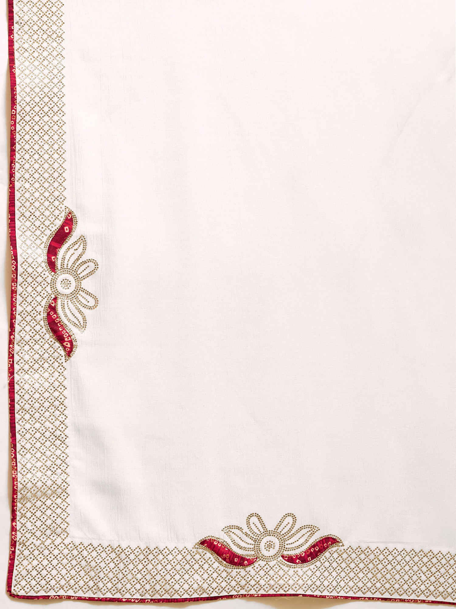 White Vichitra Silk saree – detail view 5