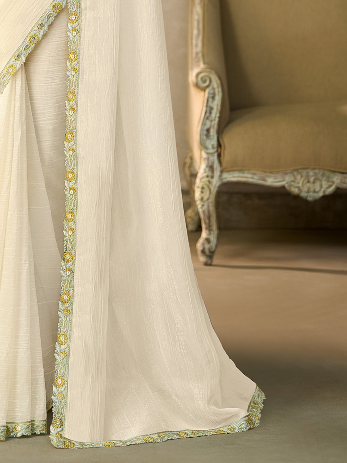 White Chiffon saree – detail view 4