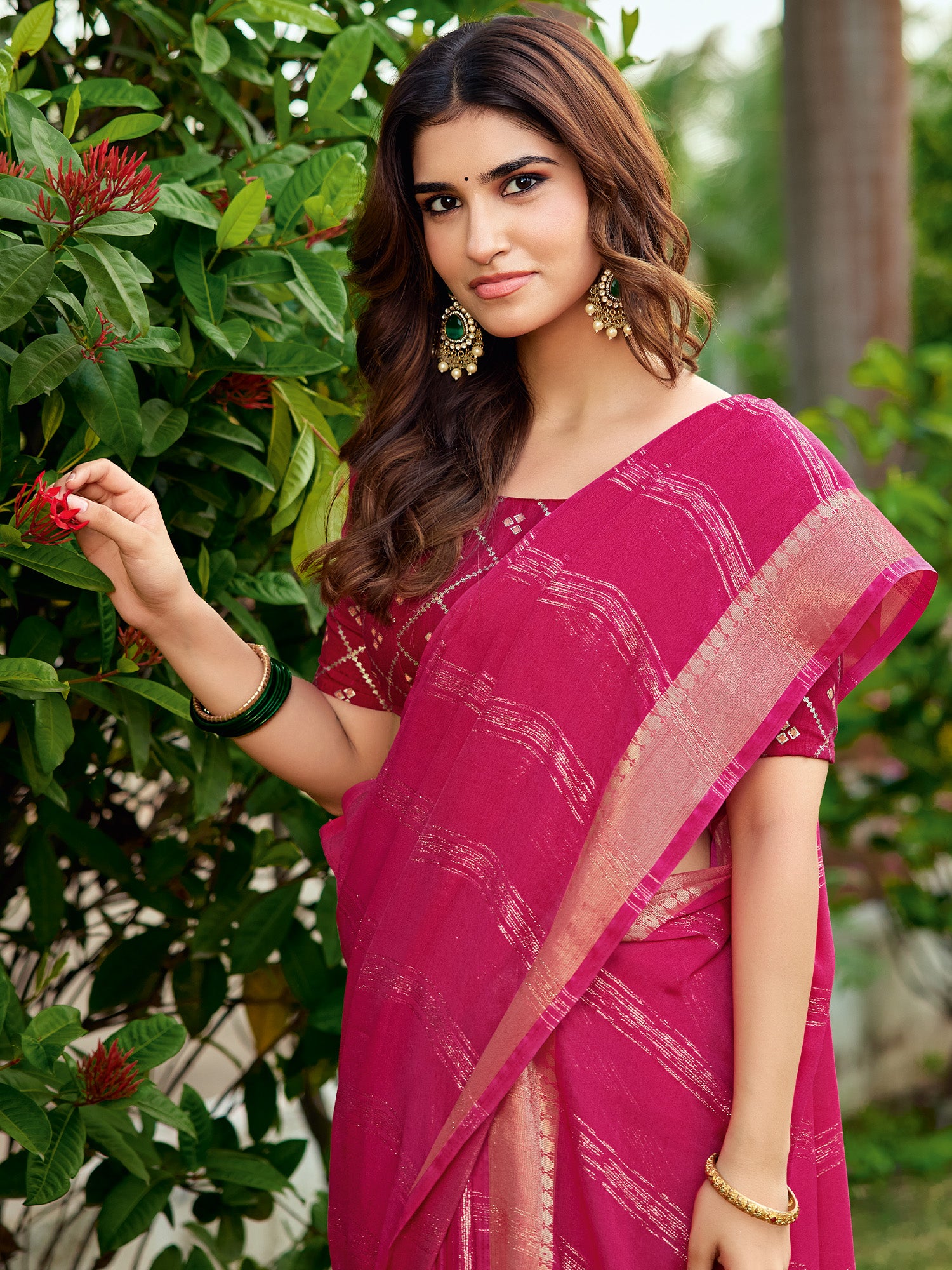Pink Georgette saree – detail view 1