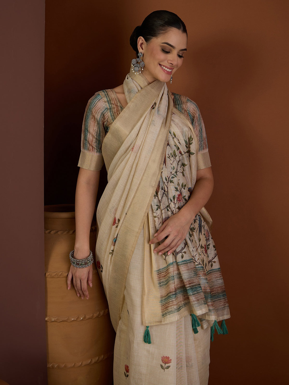 Beige linen blend saree view 5