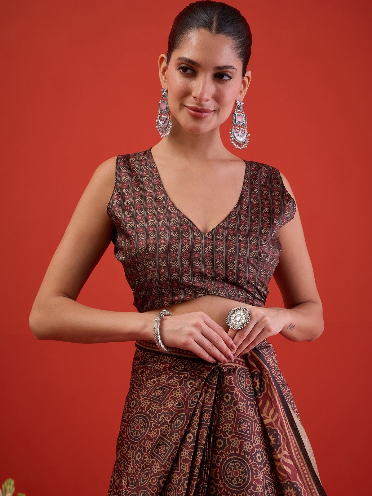 Maroon Silk Blend saree – detail view 5