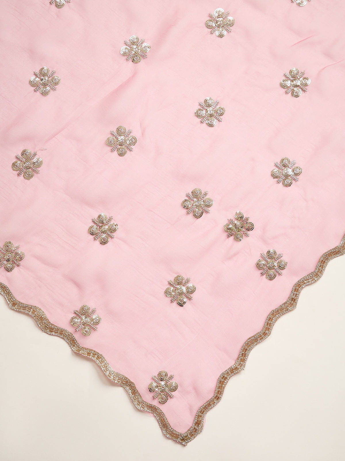 Pink Chiffon saree – detail view 4