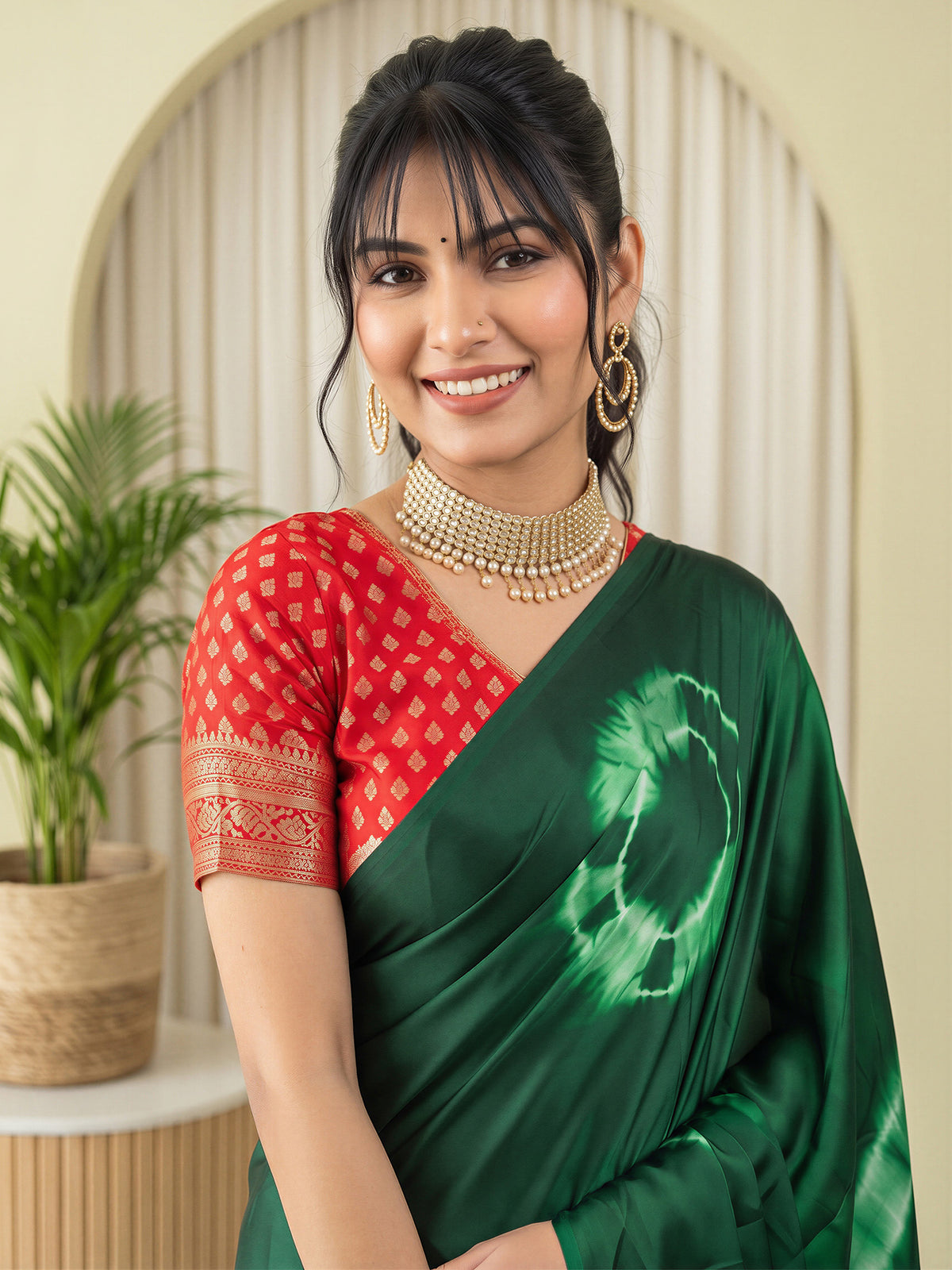 Green Satin Silk saree – detail view 4