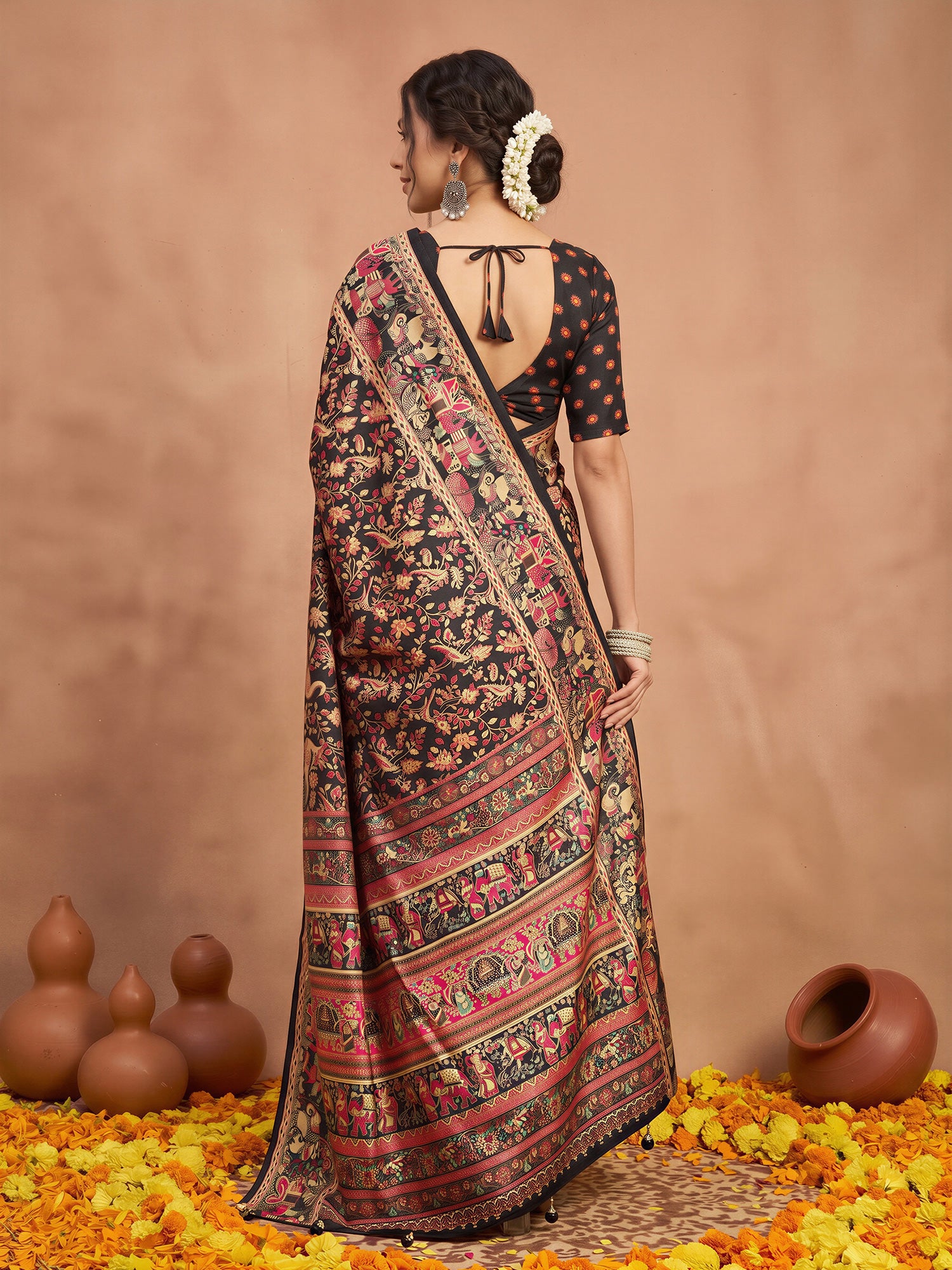 Black Silk Blend saree – detail view 1