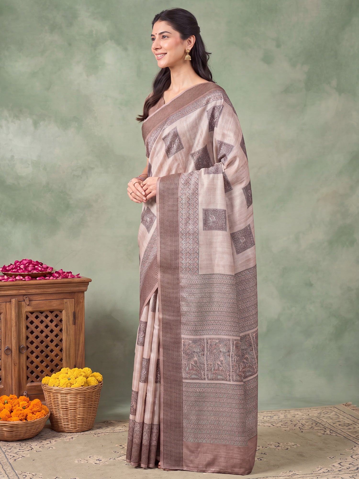 Beige Manipuri Silk saree – detail view 2