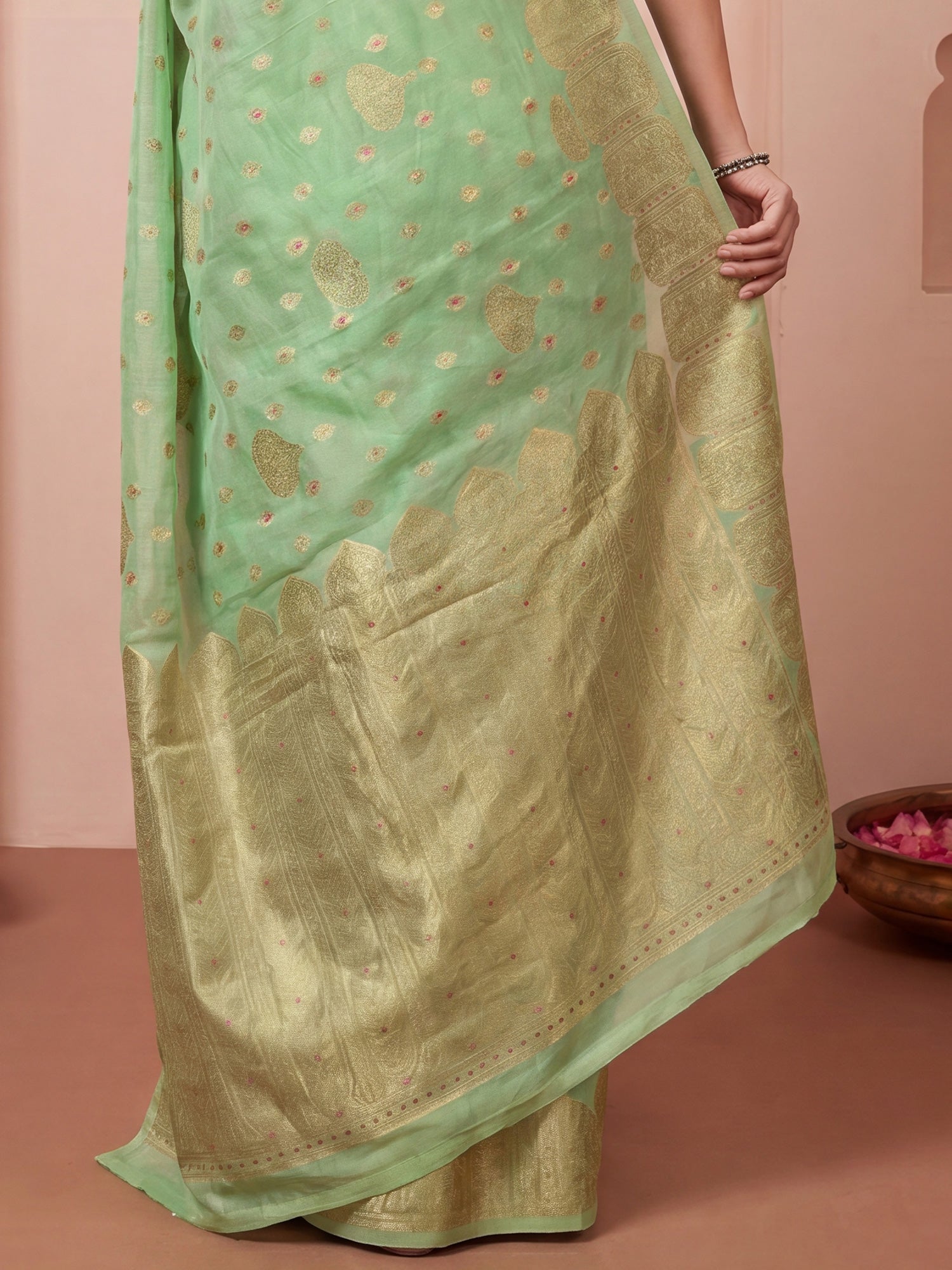 Mint Green Silk Blend saree – detail view 5