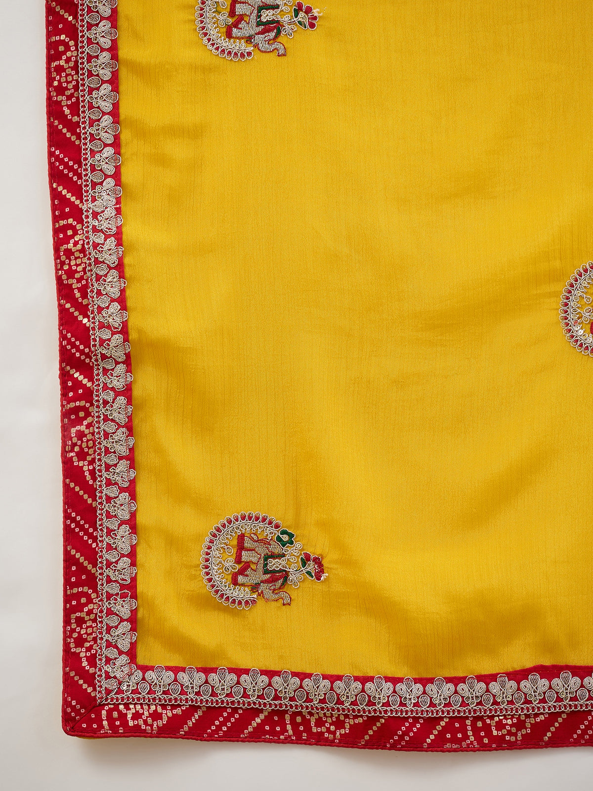 Yellow Chinnon saree – detail view 4