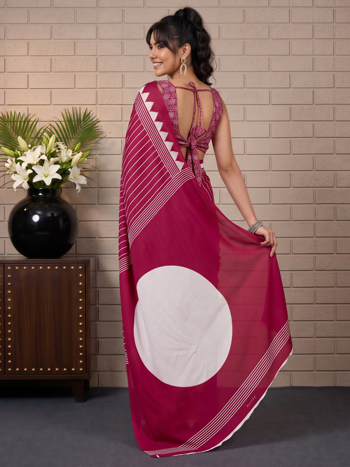 Burgundy Satin saree – detail view 1