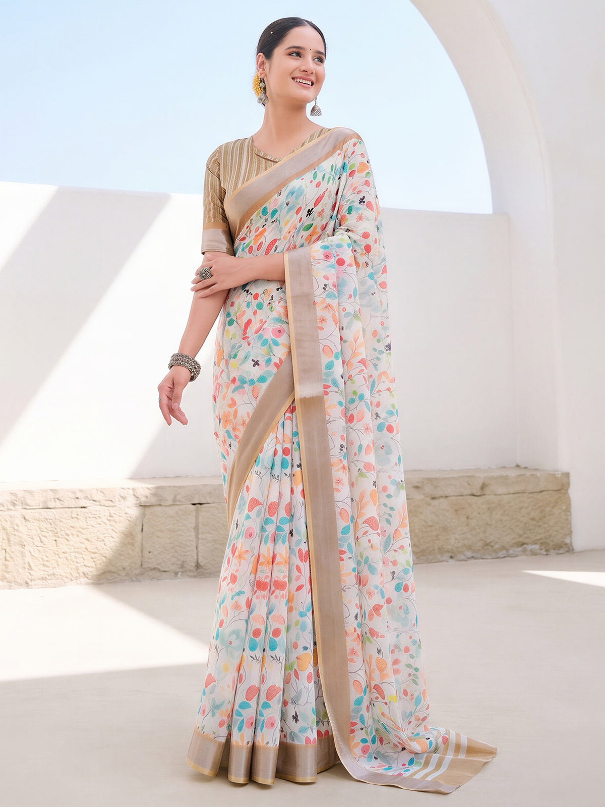 White Cotton Linen saree – detail view 3