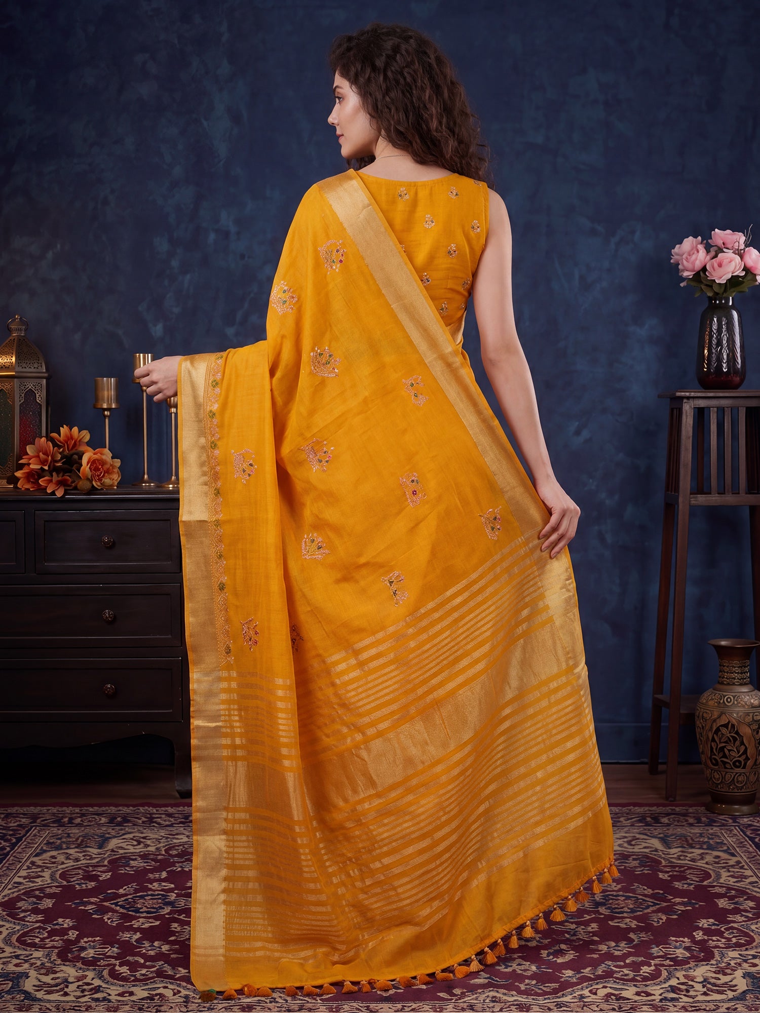Mustard Cotton Linen saree – detail view 1