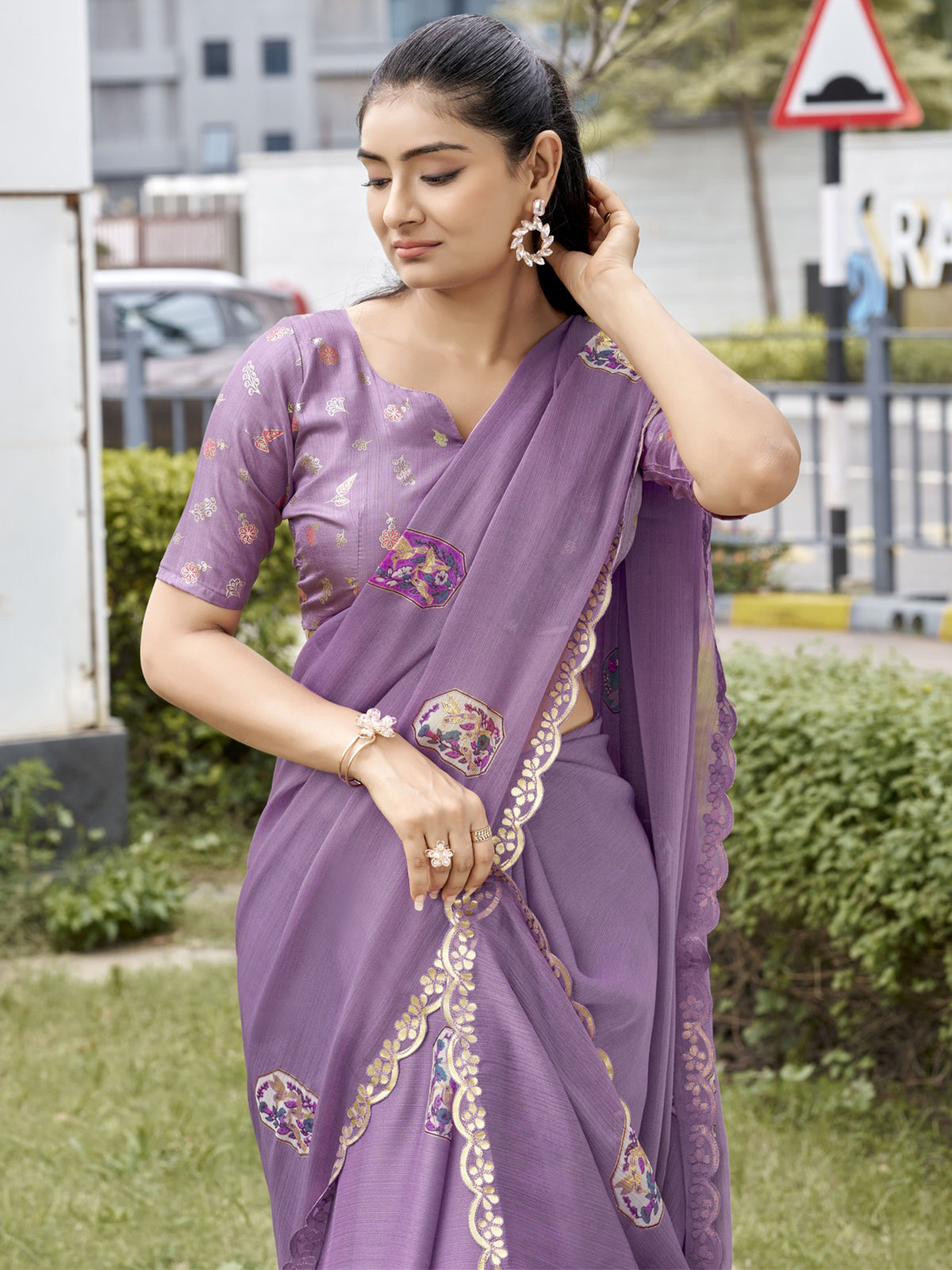 Mauve chiffon saree view 3