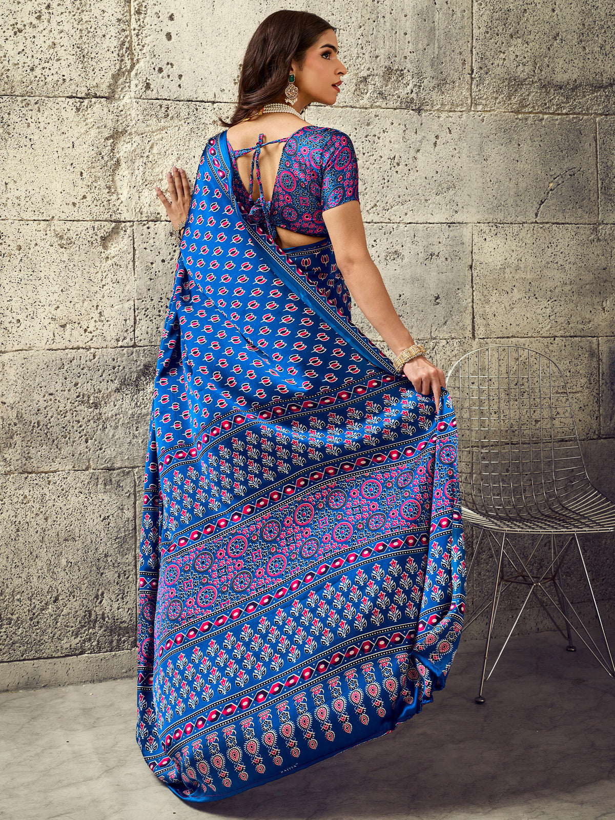 Blue Satin saree – detail view 1