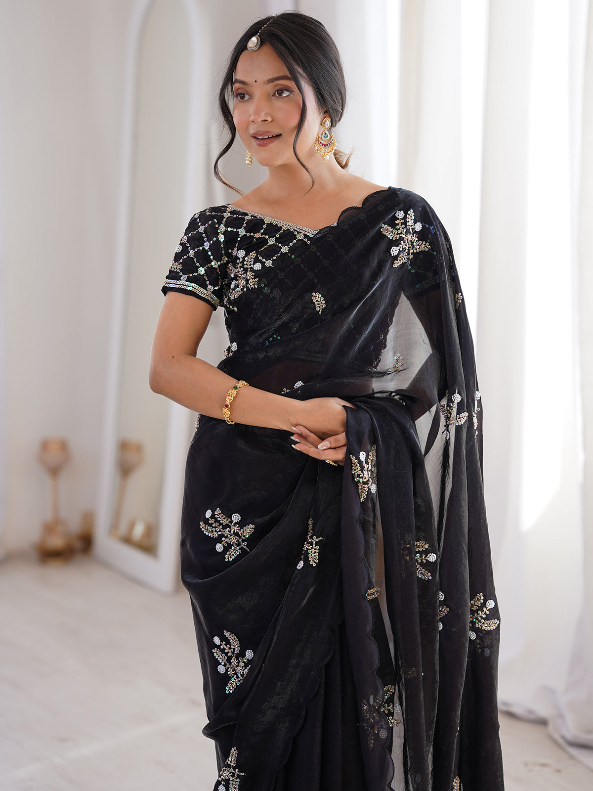 Black Satin saree – detail view 4
