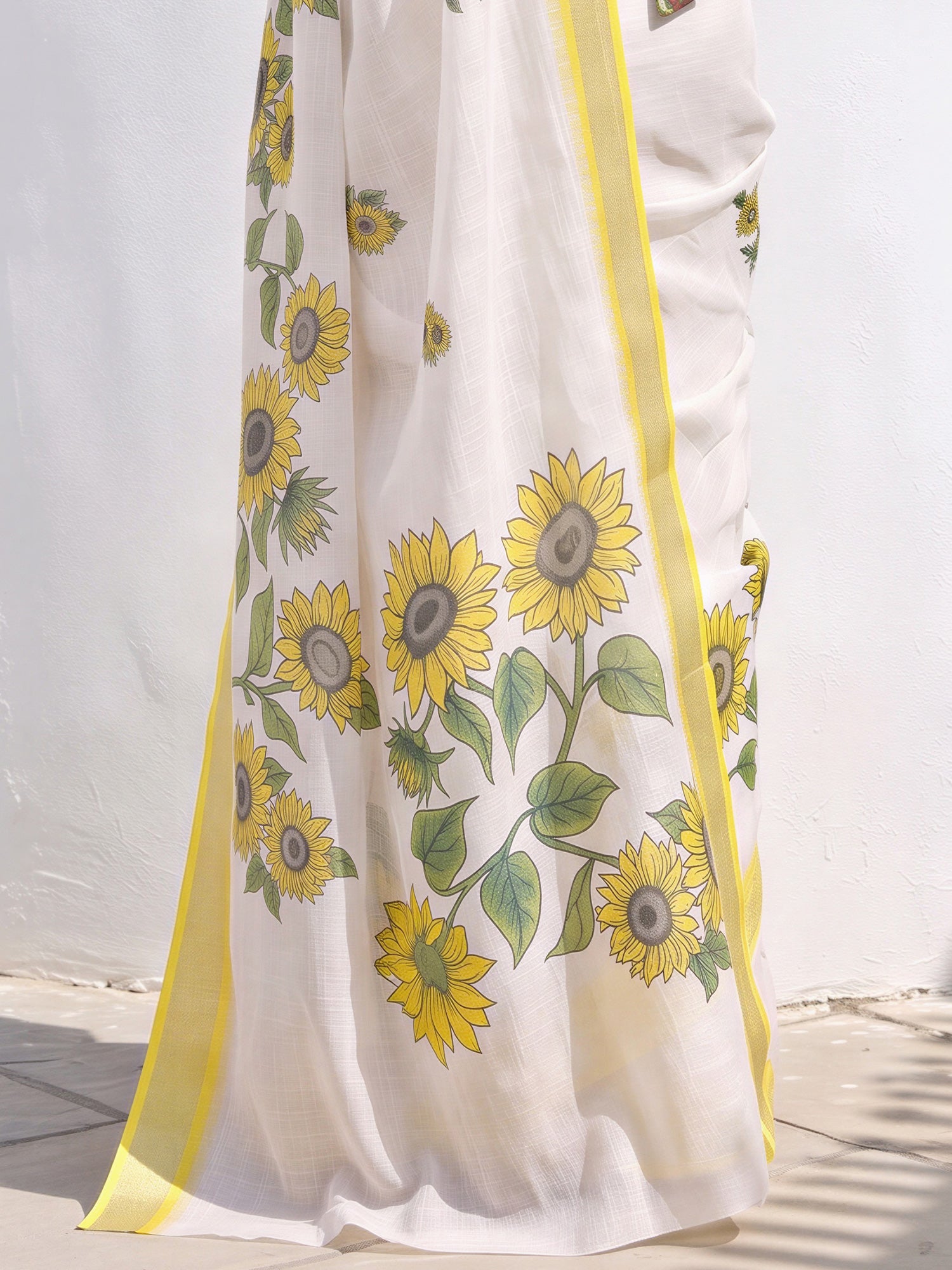 White Cotton Linen saree – detail view 5