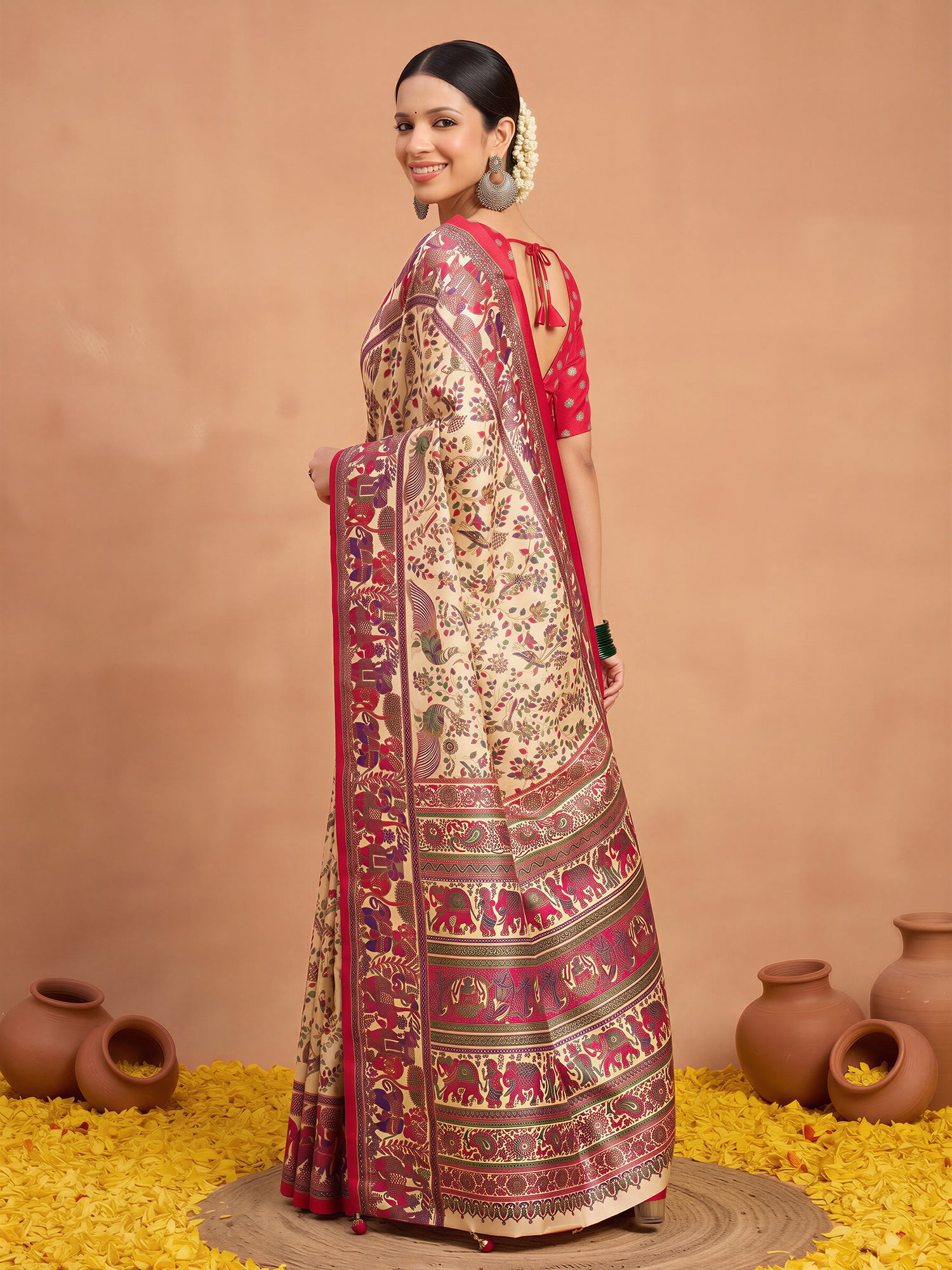 Beige Silk Blend saree – detail view 2